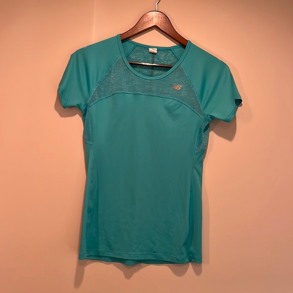 New Balance Teal T-shirt in S - Picture 1 of 3